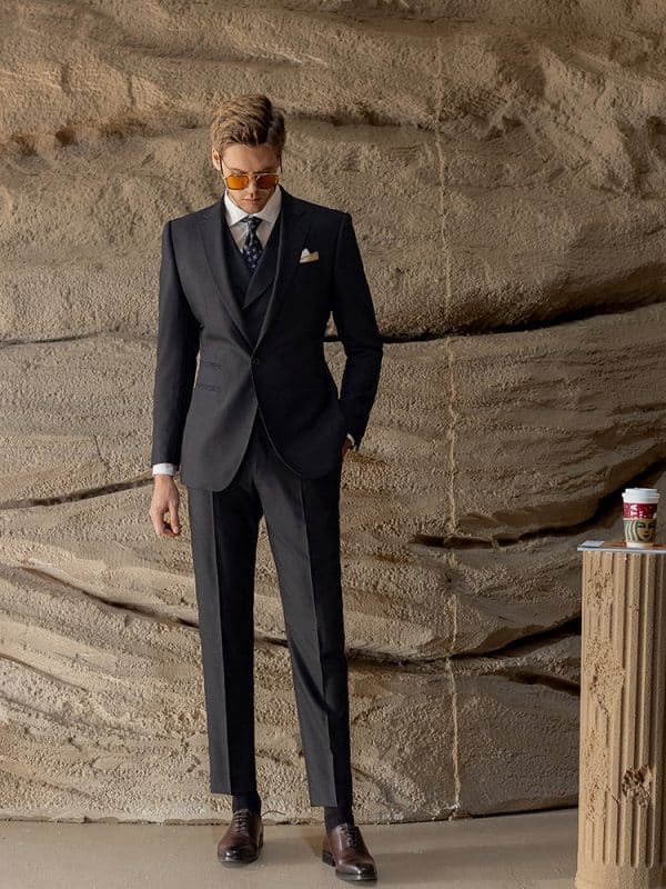 suit (1) Luxury Men’s Black Wool 3-Piece Wedding Suit – Slim Fit Groom Formal Business Suit for Work & Special Occasions