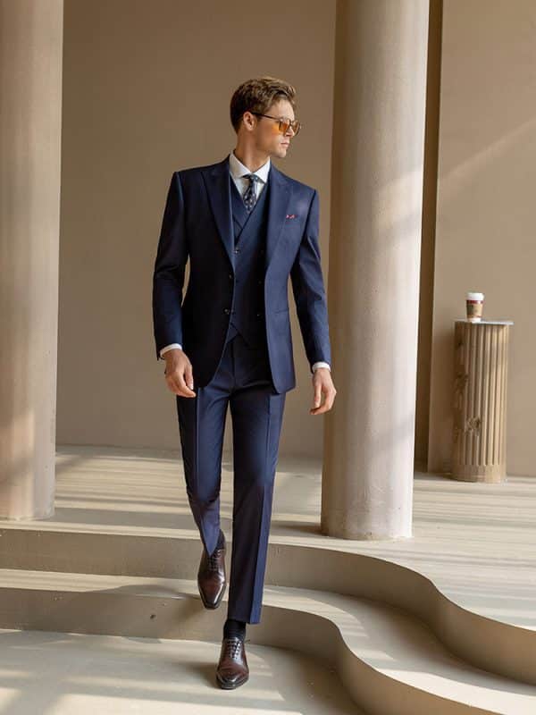 suit (2) Luxury Bespoke Navy Blue Wool 3-Piece Suit for Men – Sophisticated Slim Fit Groom Wedding & Smart Business Formal Wear