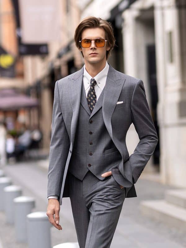 suit (3) Sophisticated British Style Wool 3-Piece Suit for Men – High-End Shadow Stripe Groom Wedding & Smart Business Formal Wear