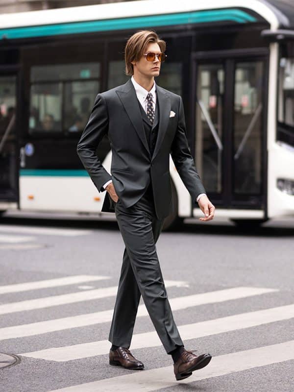 suit (3) Sophisticated British Style Wool 3-Piece Suit for Men – High-End Bespoke Groom Wedding & All-Season Business Formal Wear